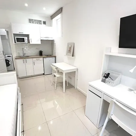 Apartment Les Pins Pinede Sector - 2 People Juan-les-Pins